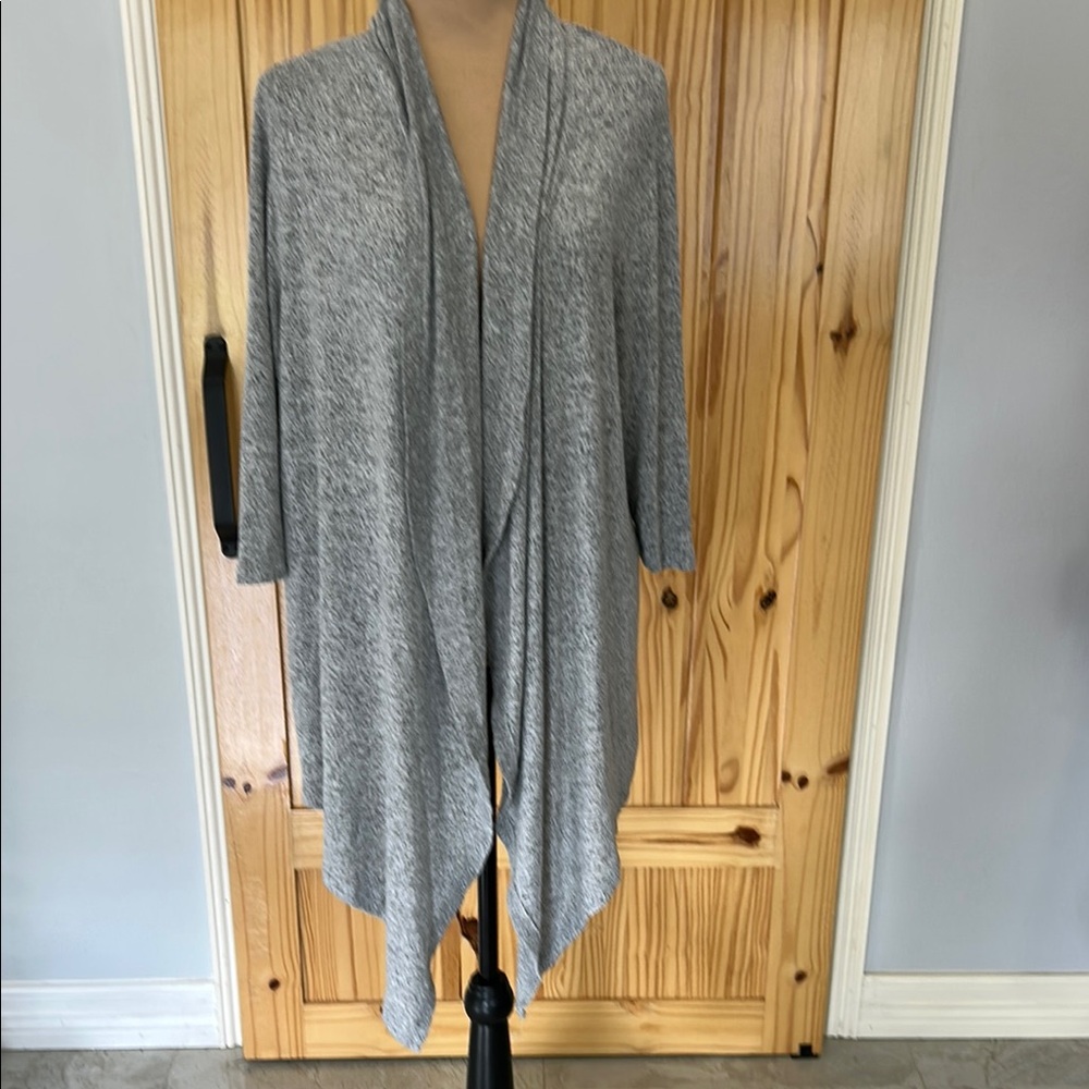 Olivia Rae Grey Long Short‎ Open Cardigan. Size L